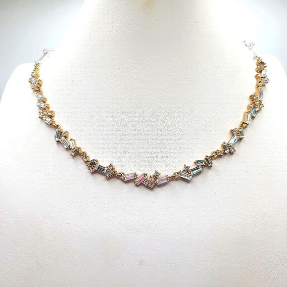 Rhinestone Goldtoned Necklace - Picture 6 of 7